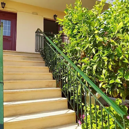 Zacharogianni Apartman *